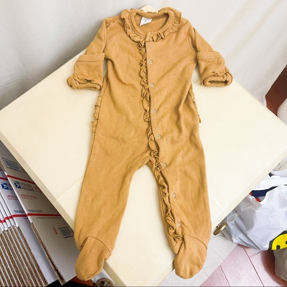 kate quinn Other - Kate Quinn Tan Ruffle Long Sleeve Footed Onesie Sleeper